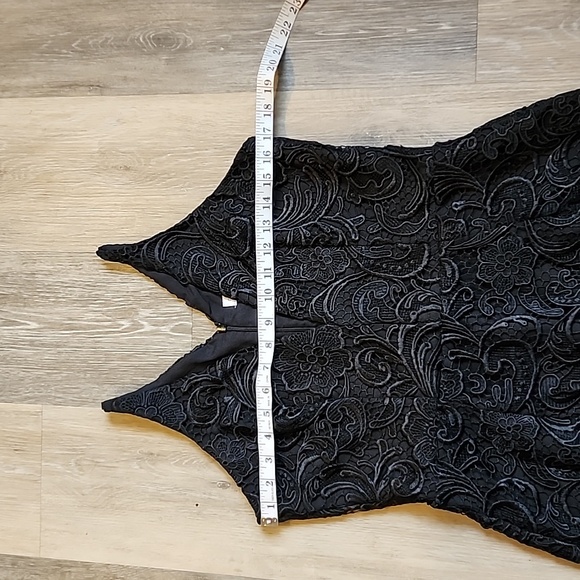 DRESS THE POPULATION BLACK DRESS - Picture 4 of 13